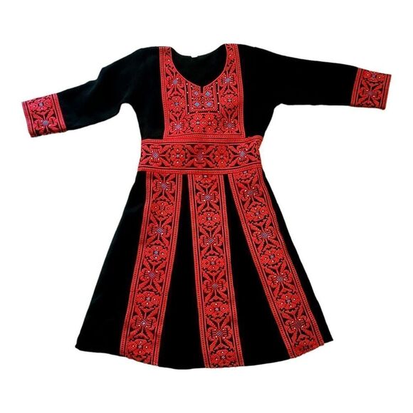 Beautiful Red and Black Embroidery Palestinian Girl Dress Thobe Tatreez Heritage - Picture 1 of 10